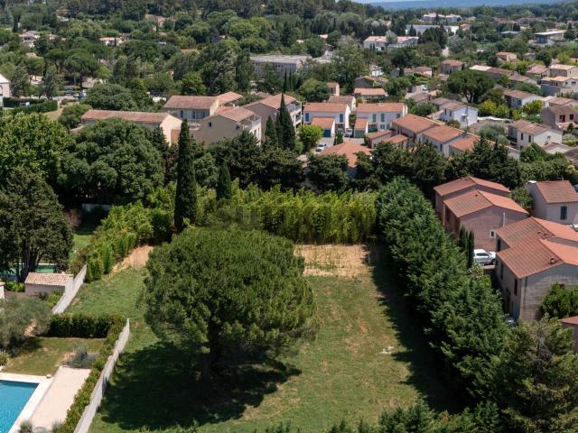 Très rare, terrain à bâtir à Saint Rémy de Provence