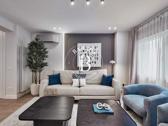 Tres suites, terraza y portería en una de las mejores calles de Lista