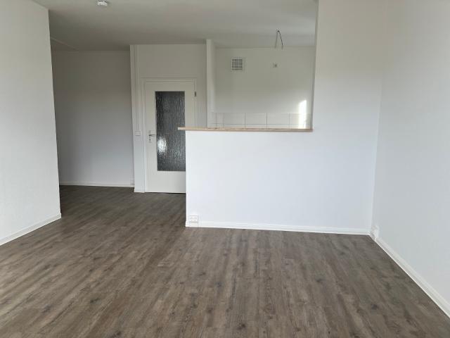 Tresenliebe 3 Zimmer Wohnung mit offener Wohnküche, Tresen und Balkon in Kappel