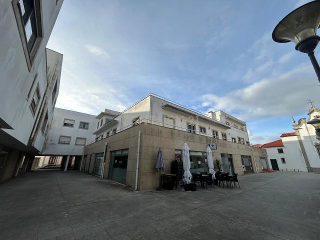 Trespasse de Cafetaria no Centro de Esposende com Grande Esplanada