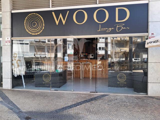 Trespasse de Lounge Bar com jogos
