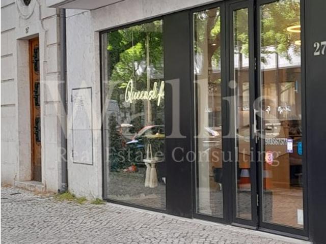 Trespasse de Loja Comercial com 112 m2 no Saldanha | Wallis Real Estate