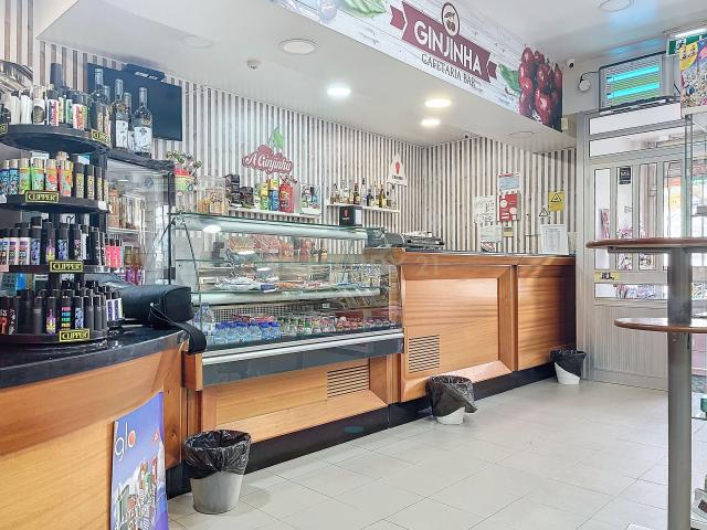 Trespasse Papelaria / Tabacaria/ Cafeteria COM MAQUINA DE JOGOS SANTA CASA Centro de Vila Franca de Xira