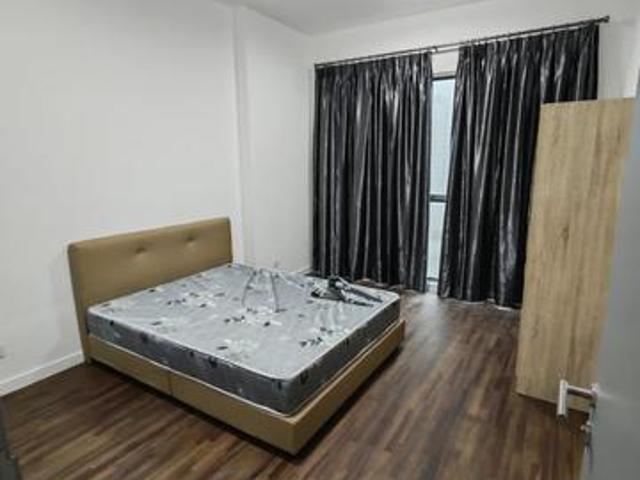 Triuni Residences condo Batu uban furnished 2 car parks