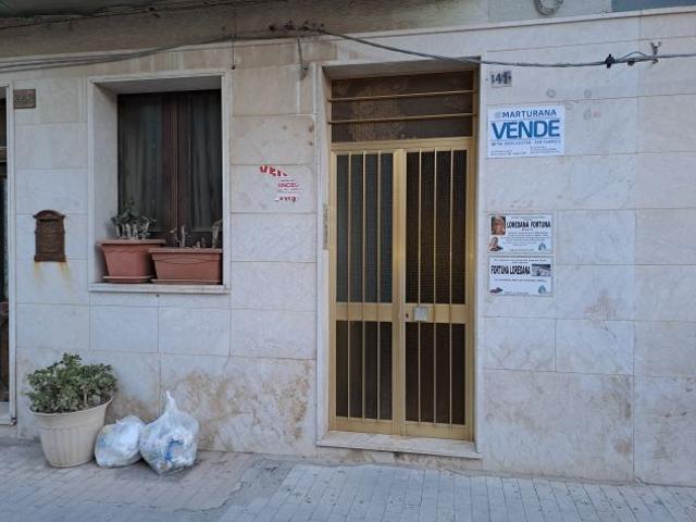 Trivani al Secondo Piano Rif:VR192