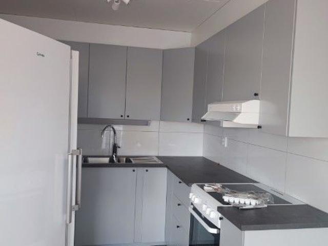 Trivsam och ljus 3: a med inglasad balkong – nära s 73 m² 7 876 kr