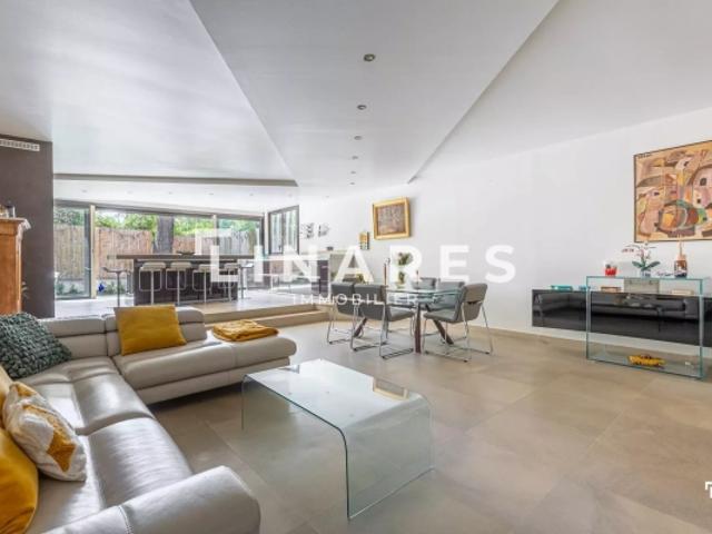 TRIANON Appartement T4 de 147m² Jardin 13007
