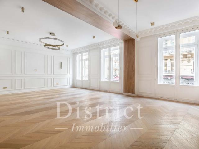 Triangle d'Or. Appartement d'exception de 125m². Refait à neuf