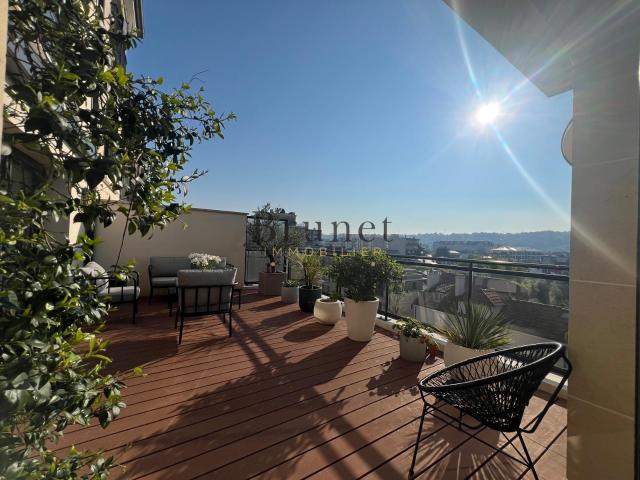 TRIANGLE D'OR LA VARENNE IMMEUBLE RECENT DE 2017 VASTE TERRASSE
