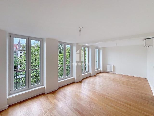 TRIBUNAL 3 PIECES 63.23M²