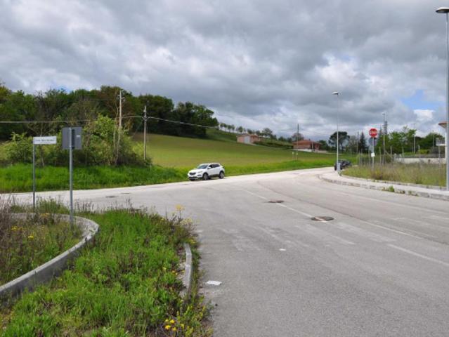 Tribunale di Ancona RG 81/2017 Terreno in asta