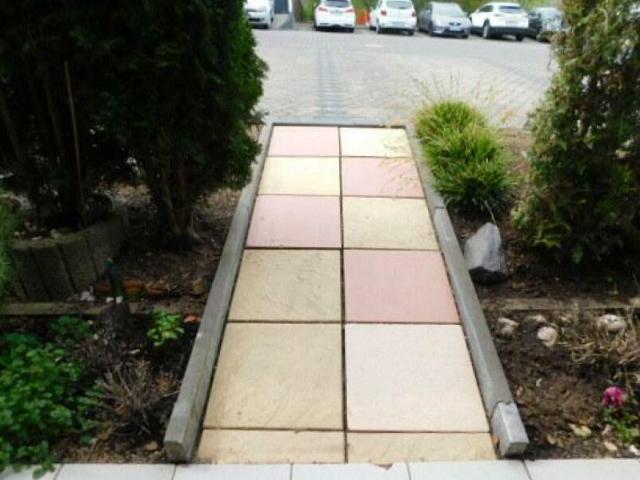 Trier Süd a.d.Grafschaft EG Studiowohnung klein 40qm, fein mit Einbauküche,Loggia,Stellplatz und alles mein…