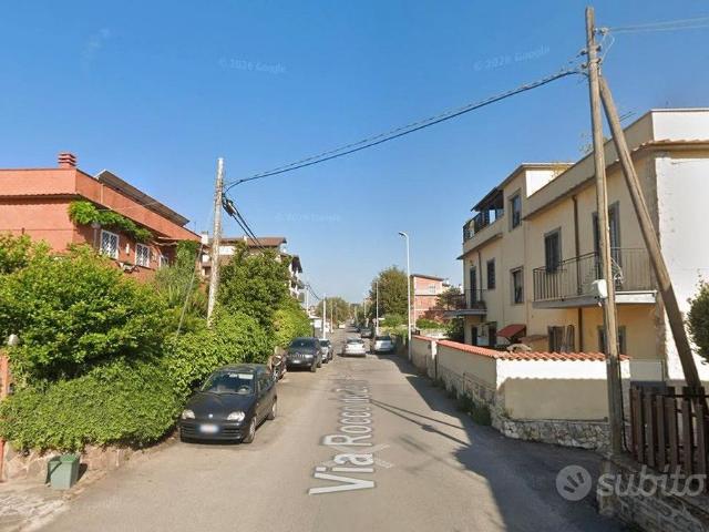 Trigoria luminoso bilocale arredato