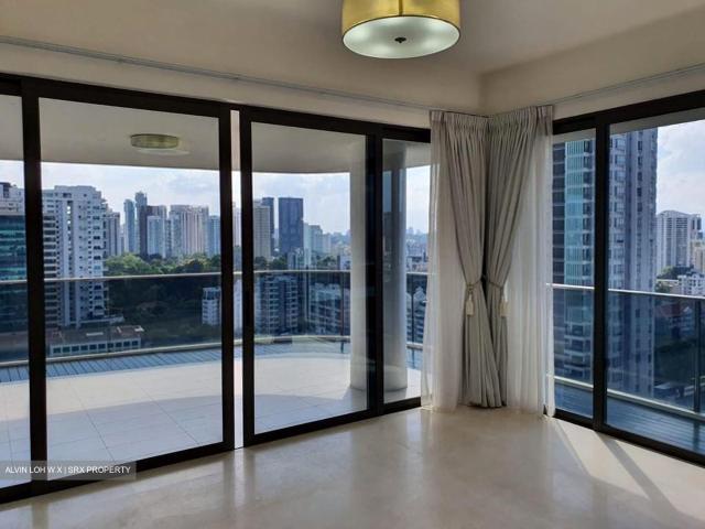 Trilight D11, Condominium