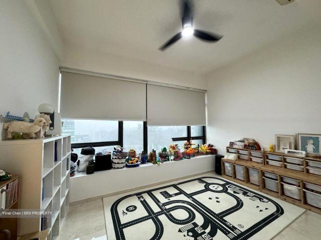 Trilight D11, Condominium