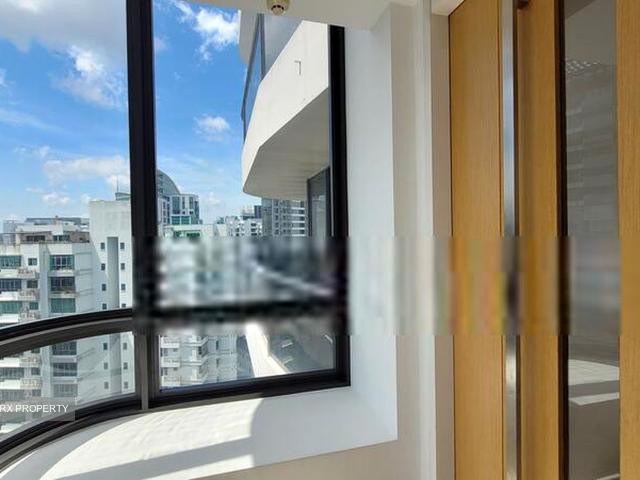 Trilight D11, Condominium