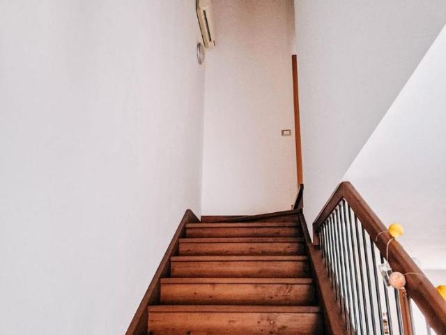 Trilo a 5' da Quarto D'A. contratto transitorio