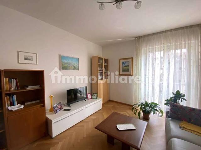 Trilocale 70 m², Semicentro, Trento