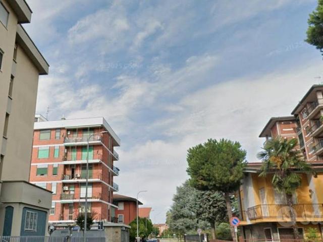 Trilocale 90mq ad Opera con balconcino 800eu