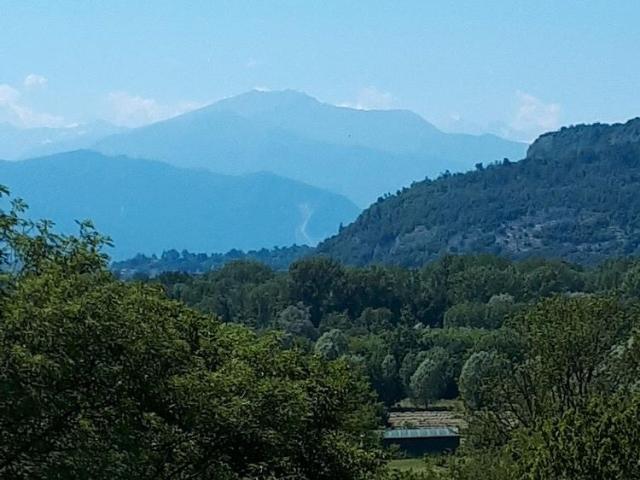 Trilocale con balconcino e posto auto privato