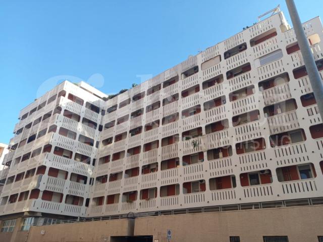 Trilocale con box a Bari