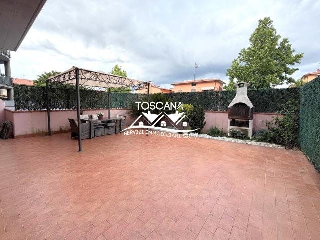 Trilocale con giardino a Campi Bisenzio