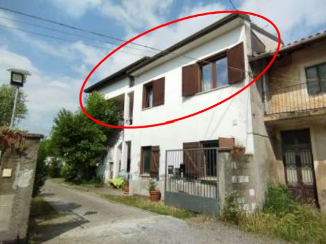 Trilocale con giardino a Uboldo