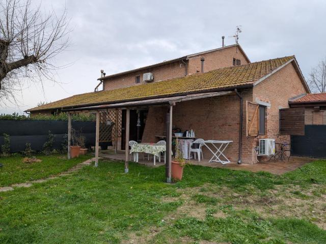 Trilocale con giardino, Grosseto principina terra