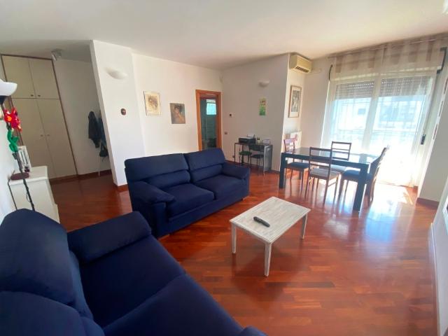 Trilocale con giardino in via g. di vittorio 4/b, Casamassima