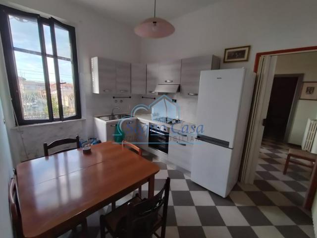 Trilocale con terrazzo, Ortonovo dogana