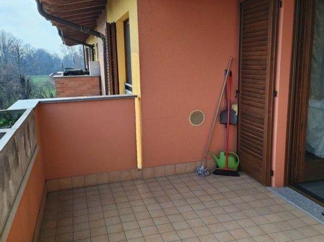 Trilocale con terrazzo a Vermezzo