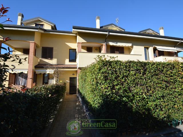 Trilocale con terrazzo in via cereda, Cavenago di Brianza
