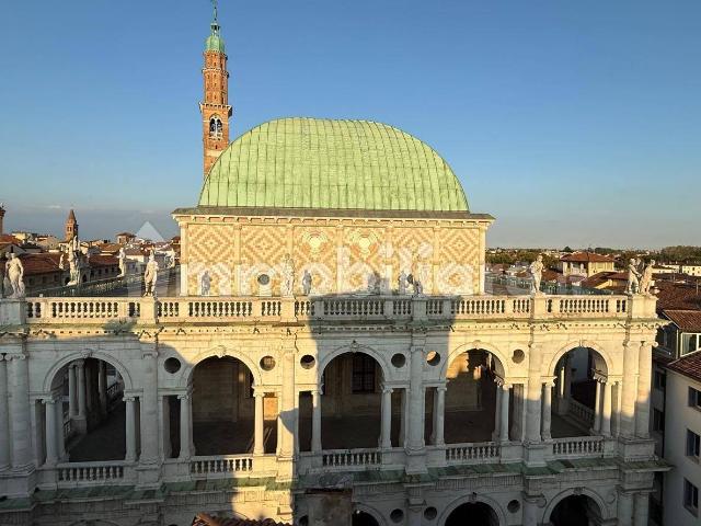 Trilocale Contra' Muscheria, Centro Storico, Vicenza