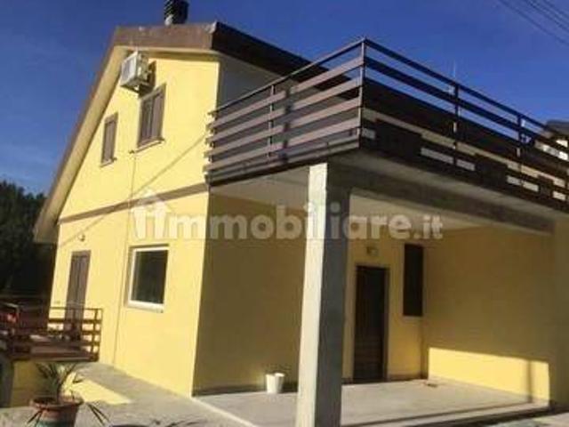Trilocale Contrada Bucaletto 87A, Centro, Potenza