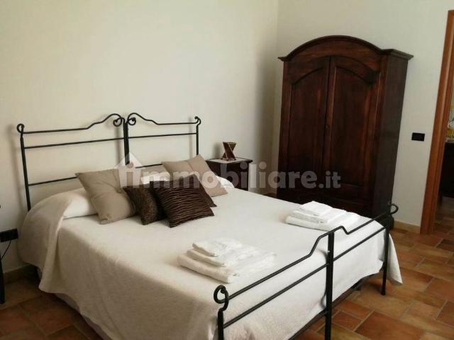 Trilocale contrada stretto, Montallegro