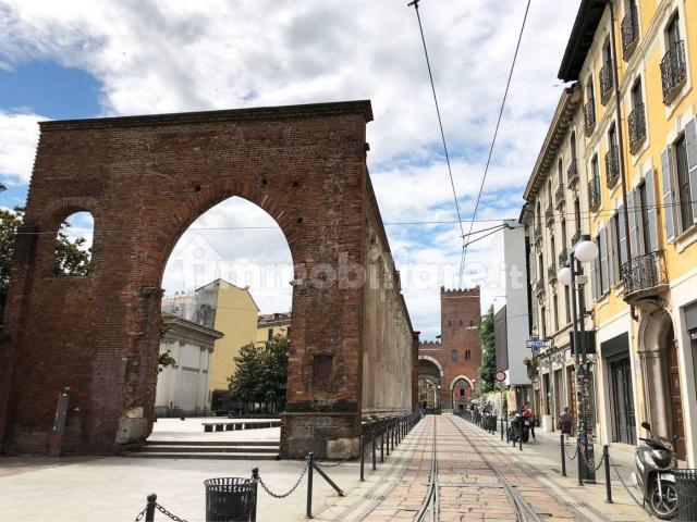 Trilocale corso di Porta Ticinese 24, Carrobbio, Milano