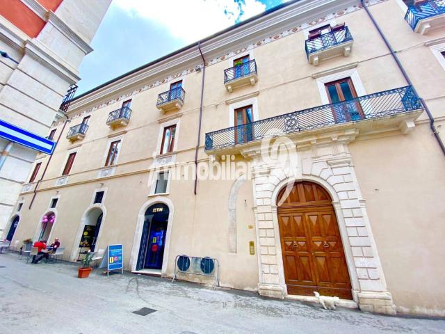 Trilocale corso Federico II, Villa Comunale, L'Aquila