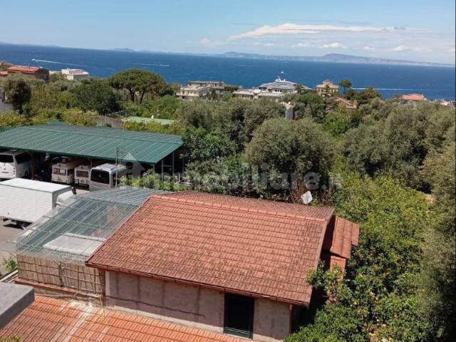 Trilocale corso Italia 270, Sorrento