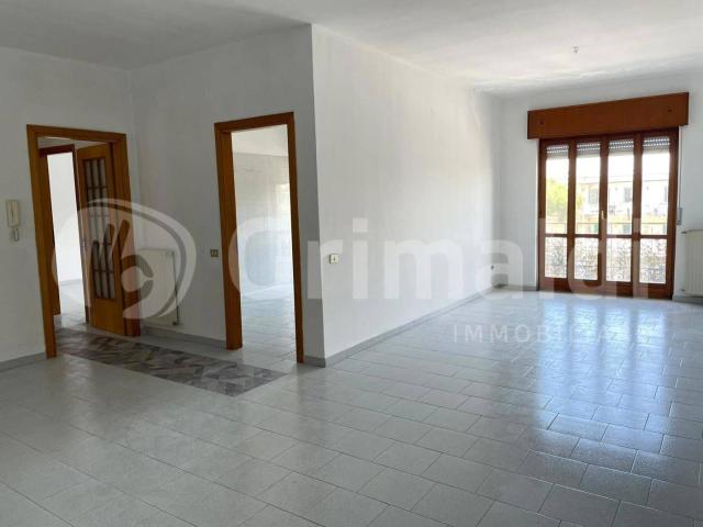Trilocale corso Italia, 379, Quarto