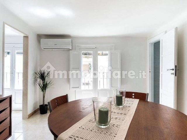 Trilocale corso Vittorio Emanuele II 172, Murat, Bari