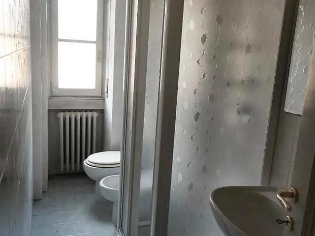 Trilocale a Bernareggio posto auto cantina
