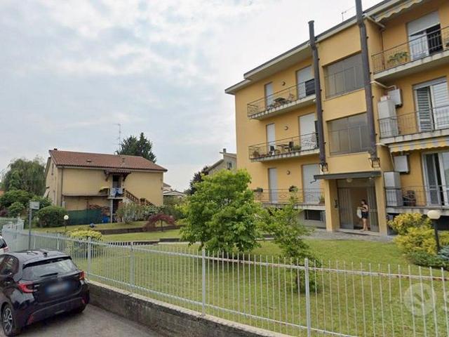 Trilocale a Cermenate con garage libero subito
