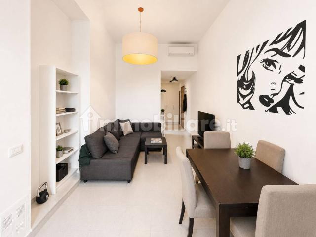 Trilocale Alzaia Naviglio Pavese 52, Navigli Darsena, Milano
