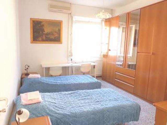 Trilocale arredato con doppi servizi segesta m5