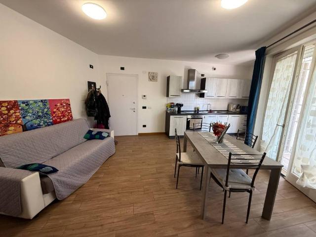 TRILOCALE ARREDATO CON TERRAZZO