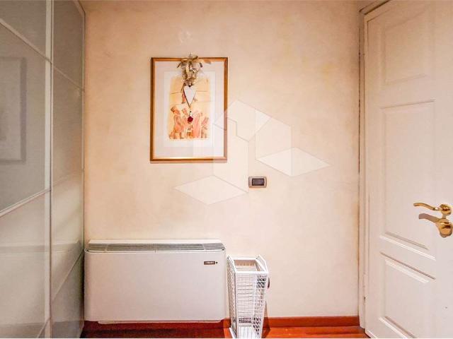 TRILOCALE ARREDATO IN CENTRO STORICO