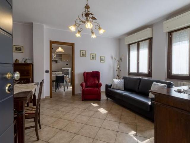 Trilocale Arredato in Affitto Mandello con Terrazzo e Box 600