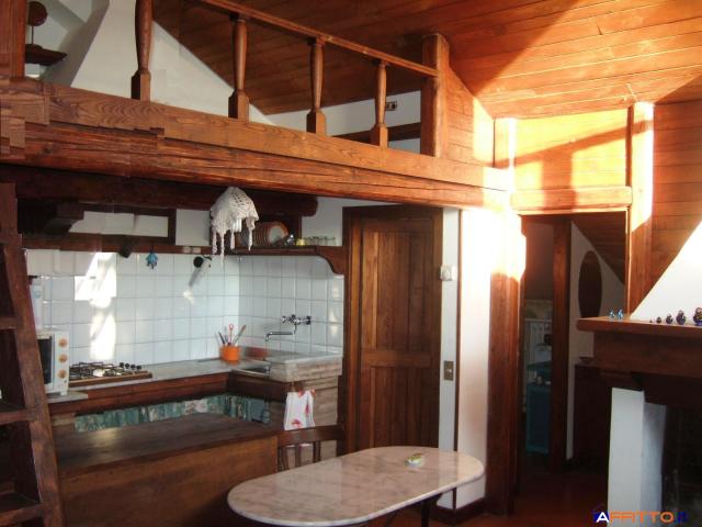 Trilocale arredato in villa singola