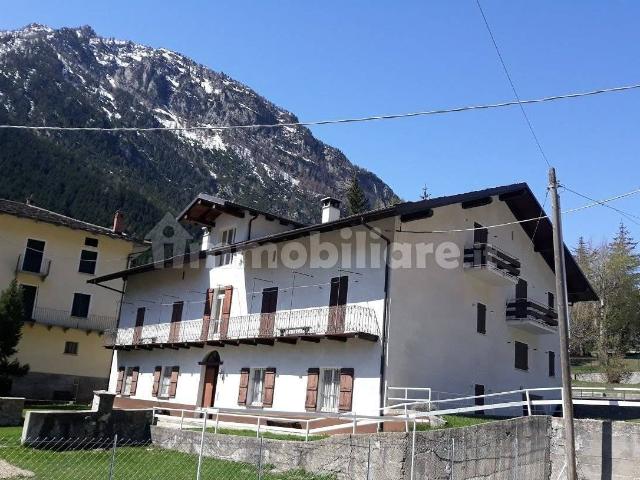 Trilocale Borgo Villa 67, Centro, Acceglio