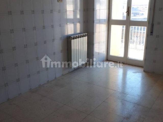 Trilocale buono stato, secondo piano, Centro Storico, Terracina